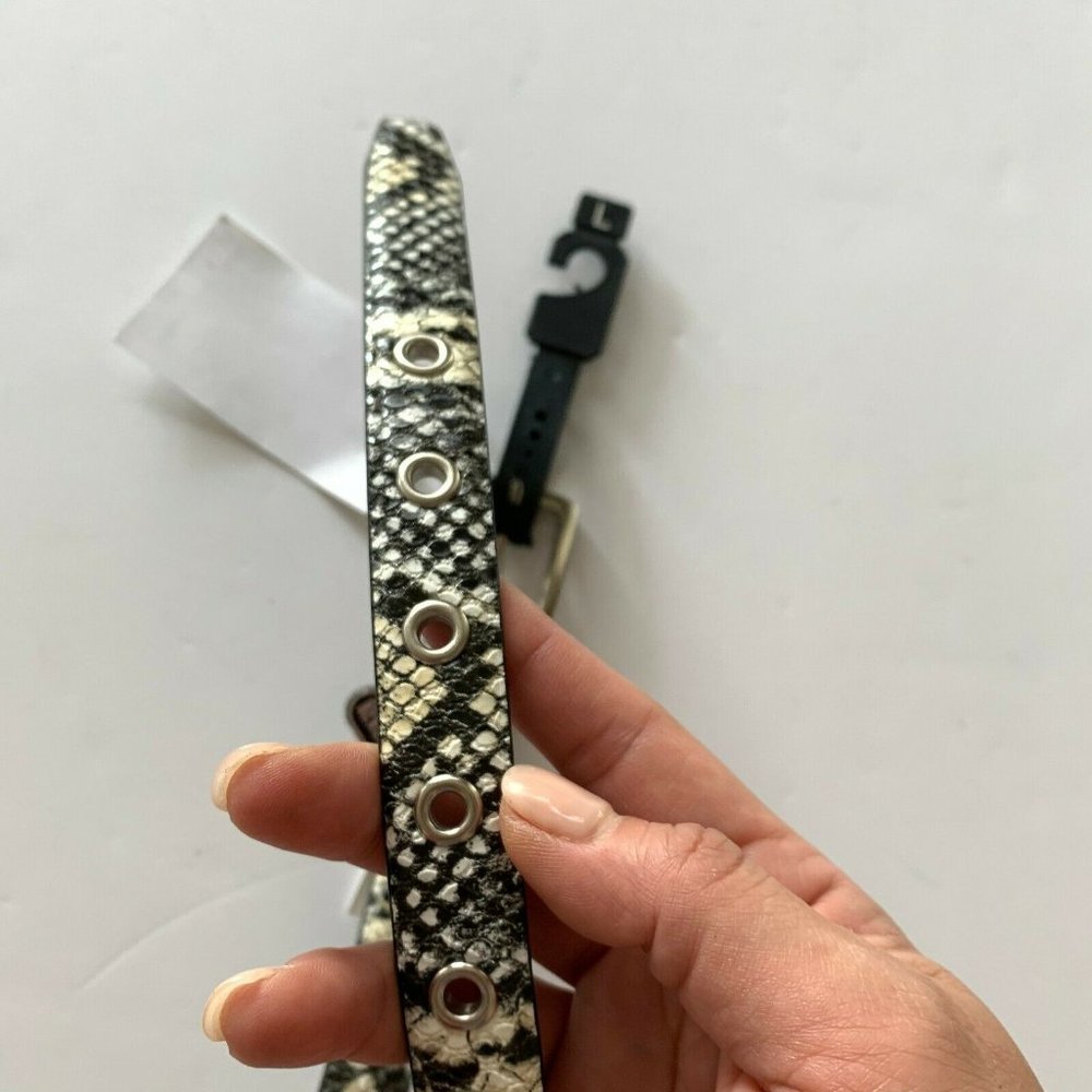 NWT! FASHION FOCUS Reversible Python Embossed Belt - Picture 5 of 6